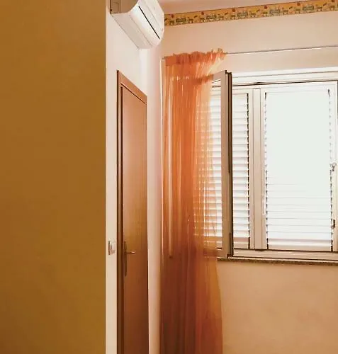 Alojamento de Acomodação e Pequeno-almoço Padre Pio Mascali